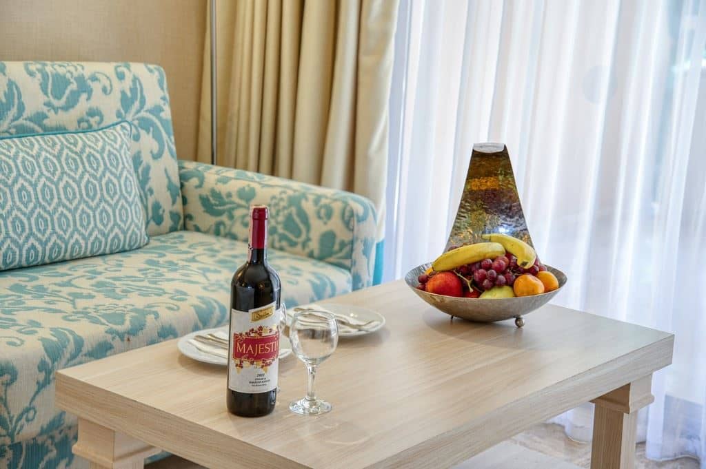 rooms-deluxe-room
