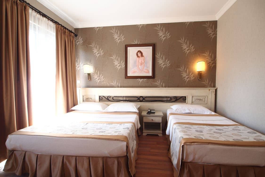 rooms-standard-room