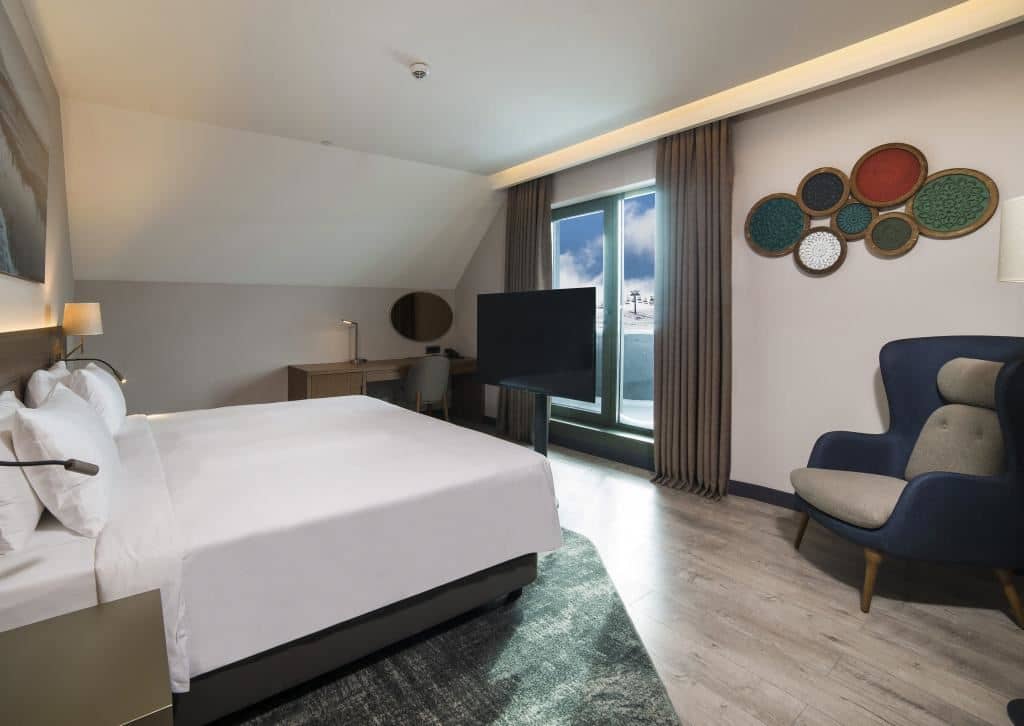rooms-junior-suite-mountain-view