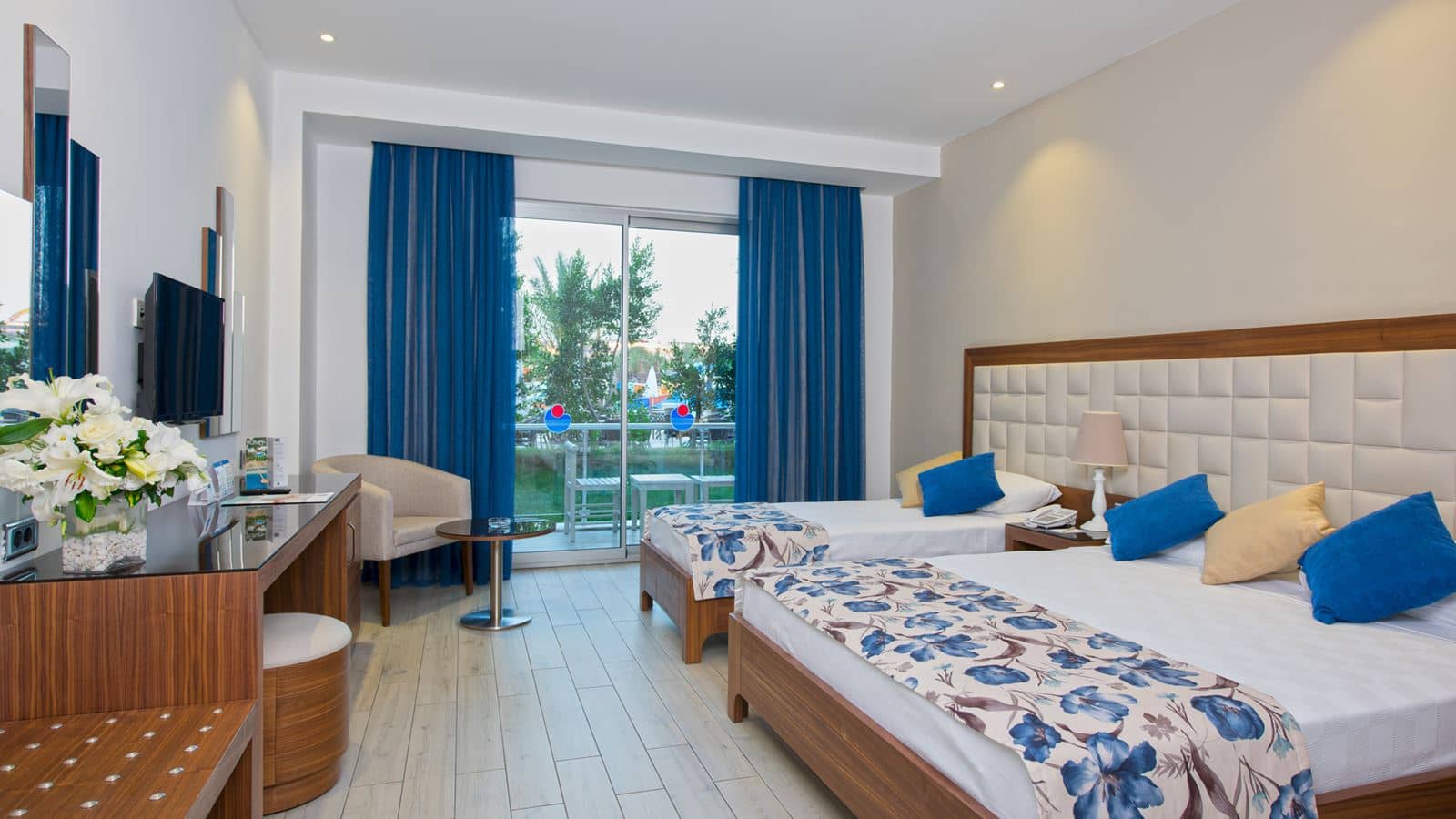 rooms-superior-room