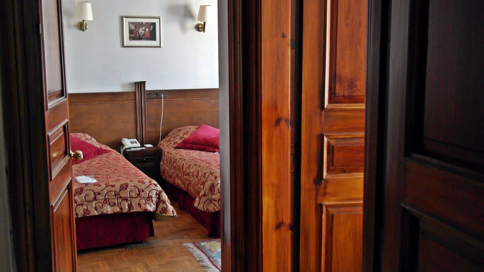 rooms-triple-economy