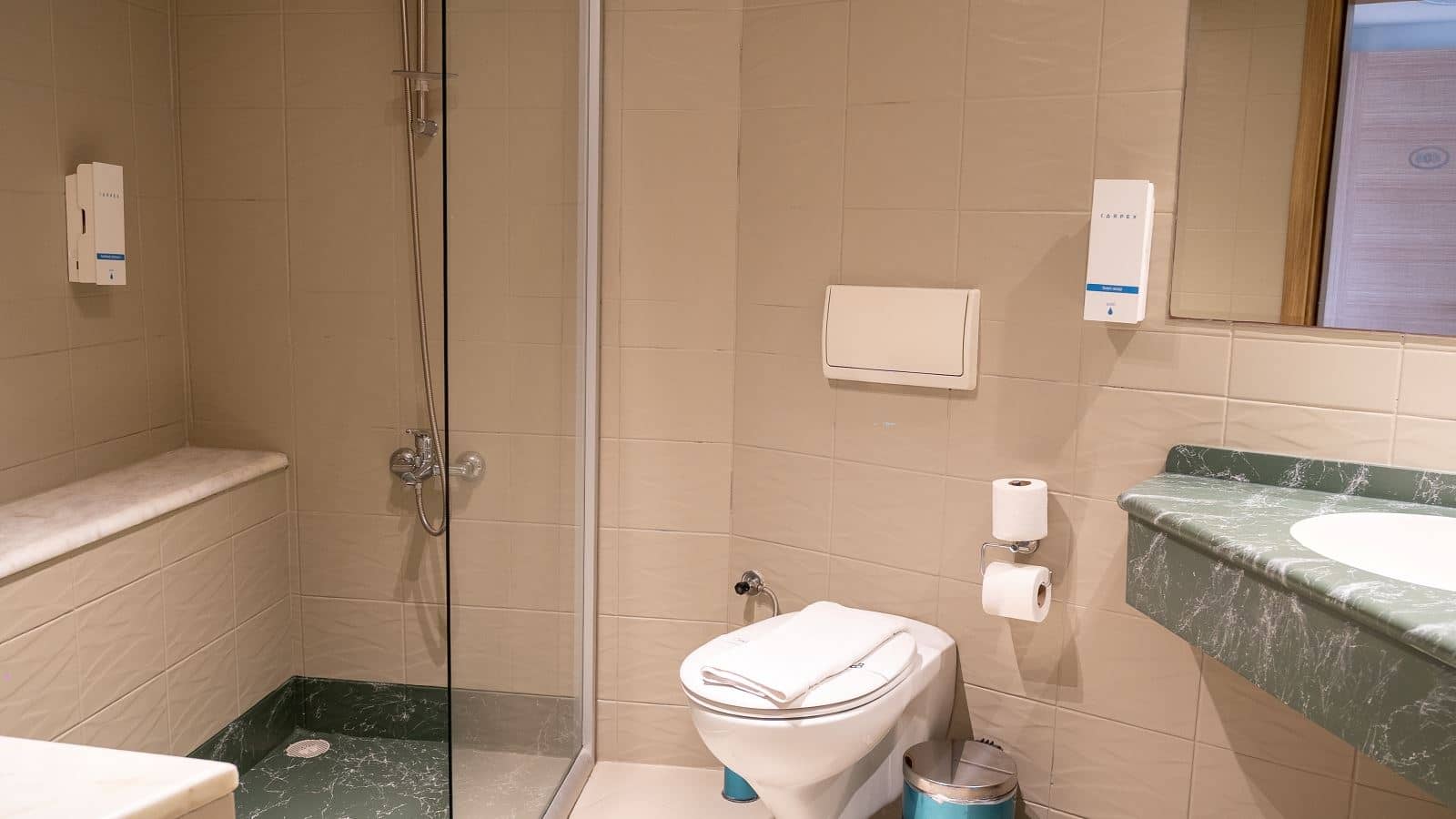 rooms-standard-room