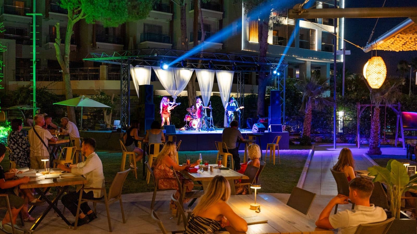 restaurants-a-la-carte-restautant