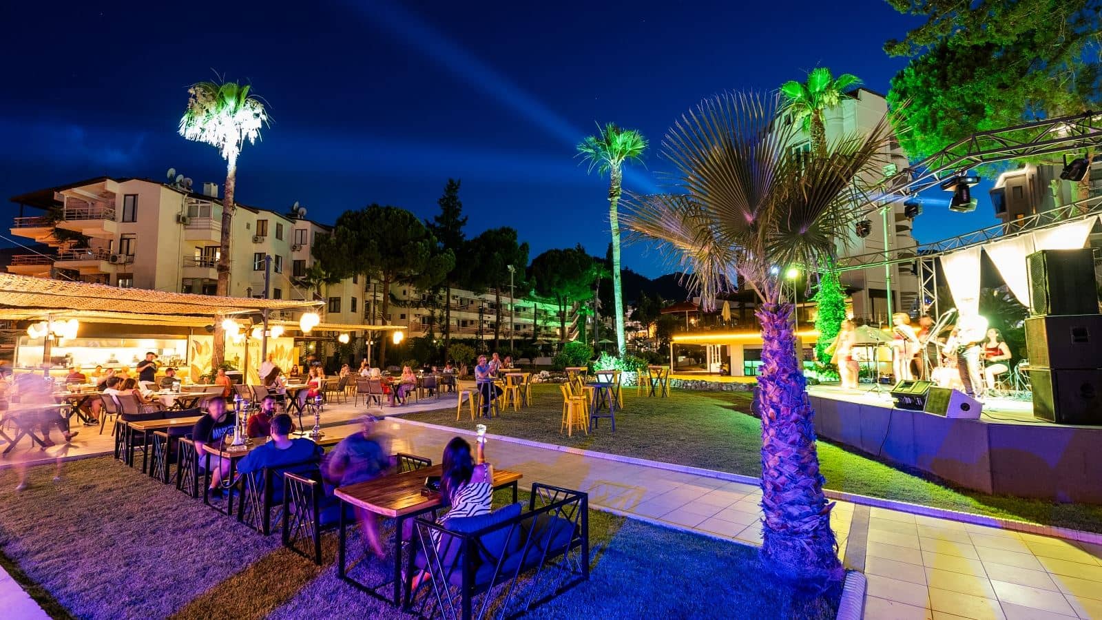 restaurants-a-la-carte-restautant