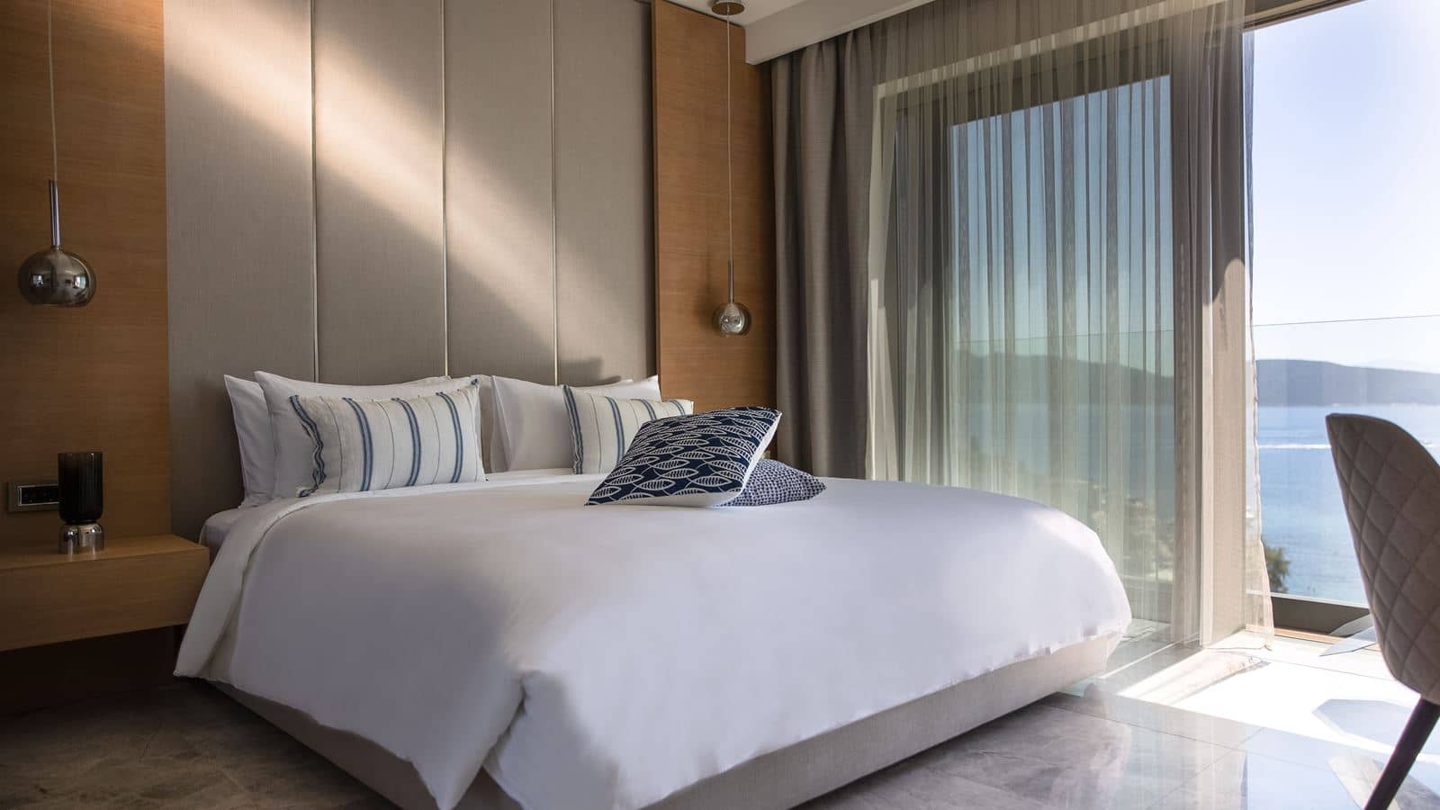 rooms-2-bedroom-sea-view-suite