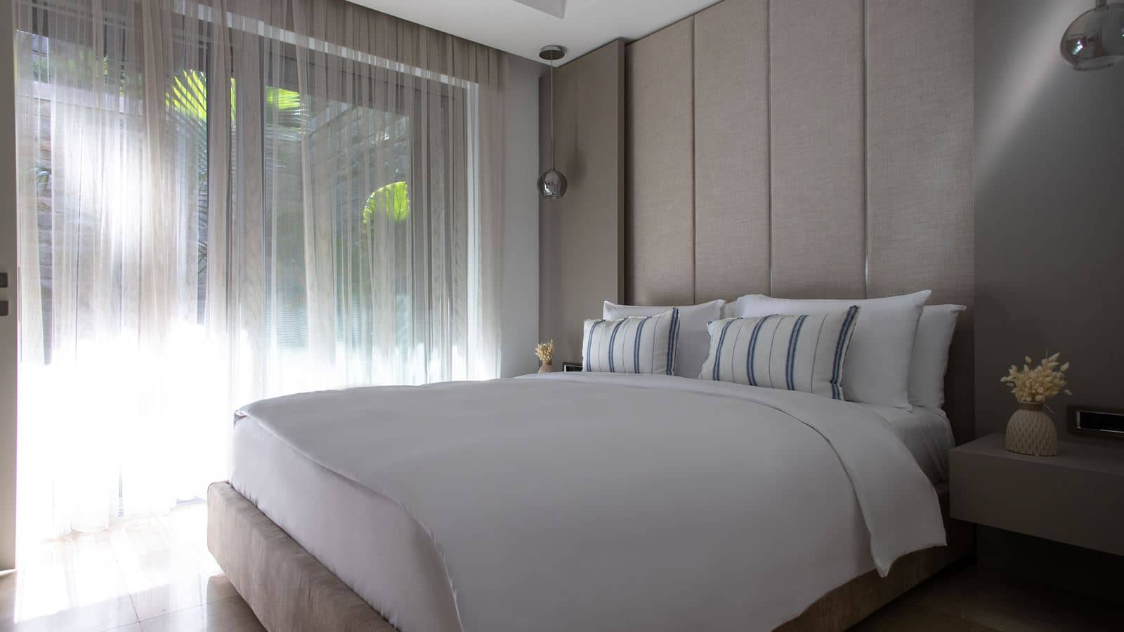 rooms-3-bedroom-sea-view-suite