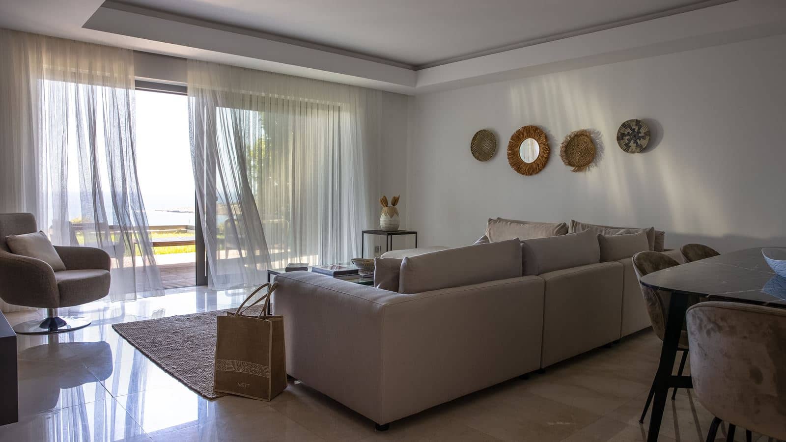 rooms-3-bedroom-sea-view-suite