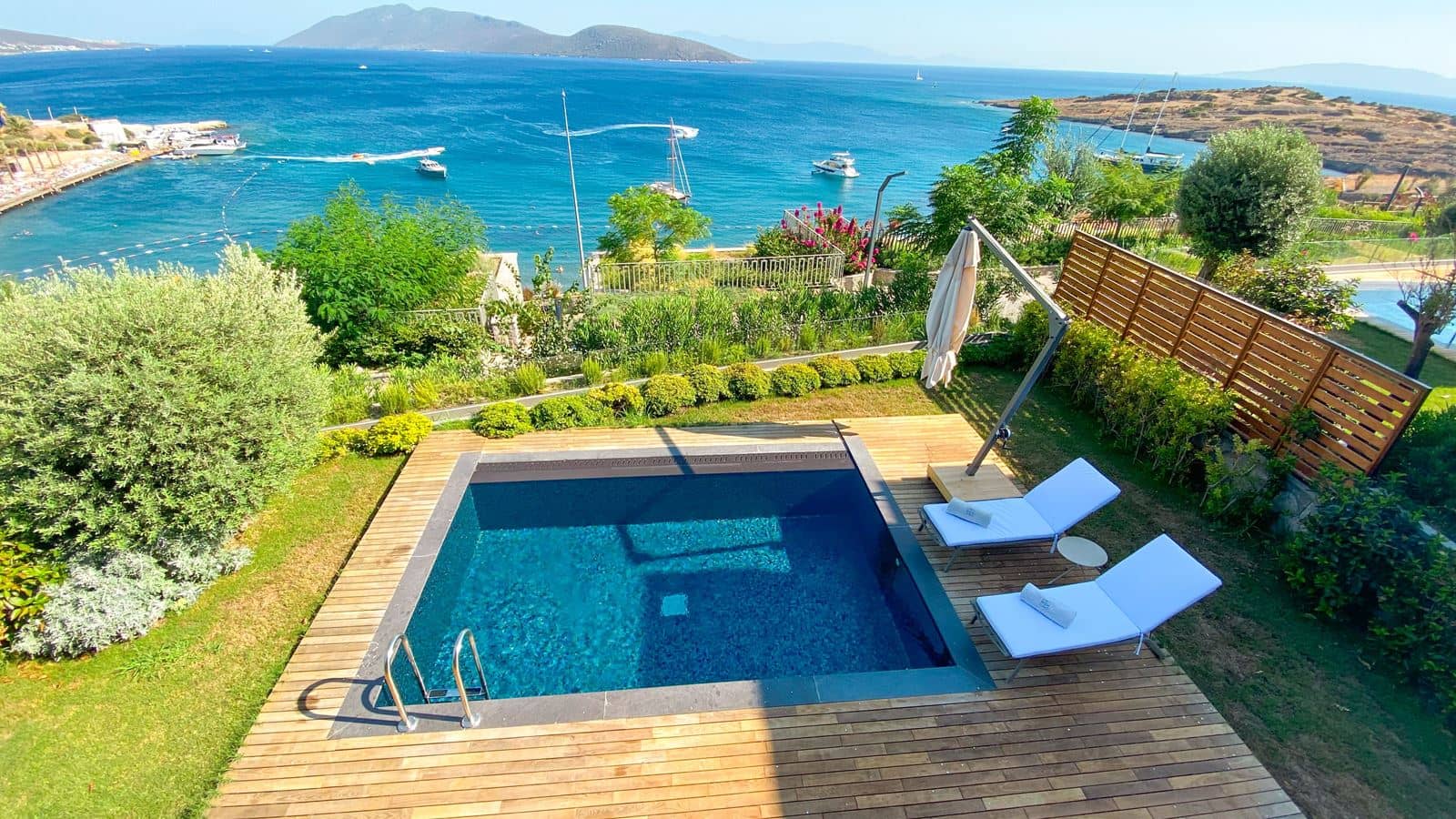 rooms-4-bedroom-villa-with-pool