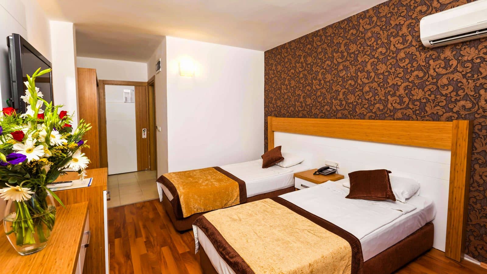 rooms-standard-room