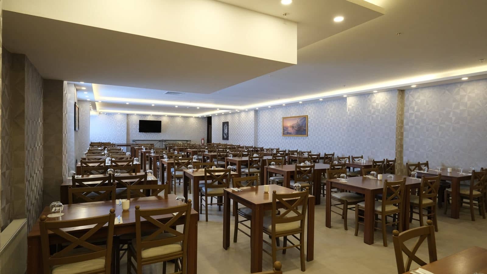 restaurants-restaurant
