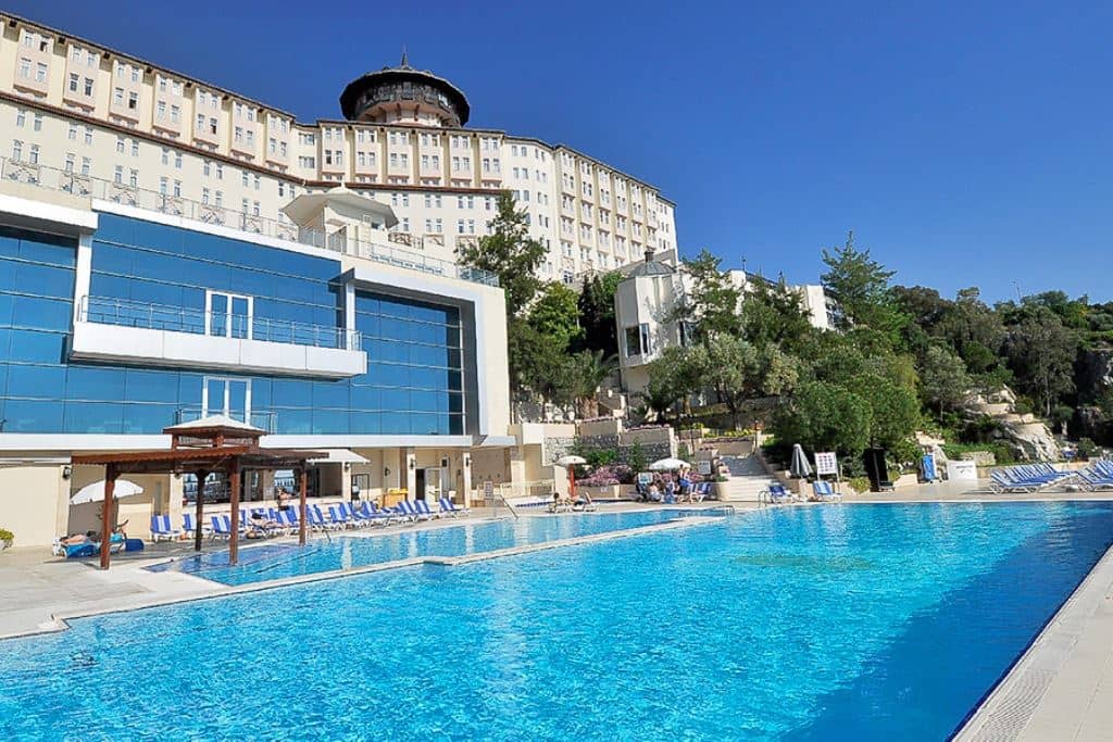 pools-outdoor-pool
