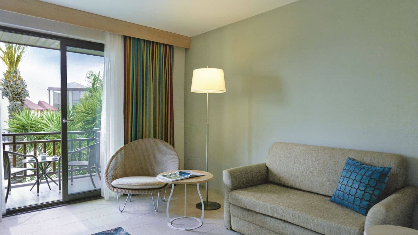 rooms-suite-room