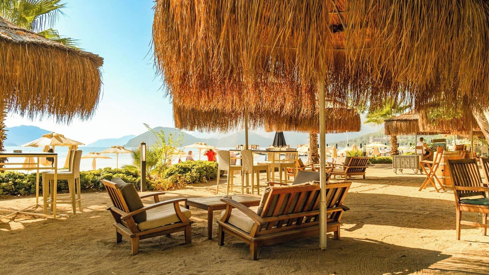 bars-azur-beach-bar