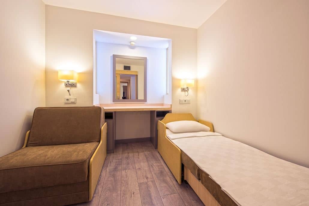 rooms-family-room-lateral-sea-view
