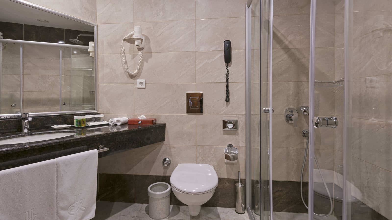 rooms-standard-room