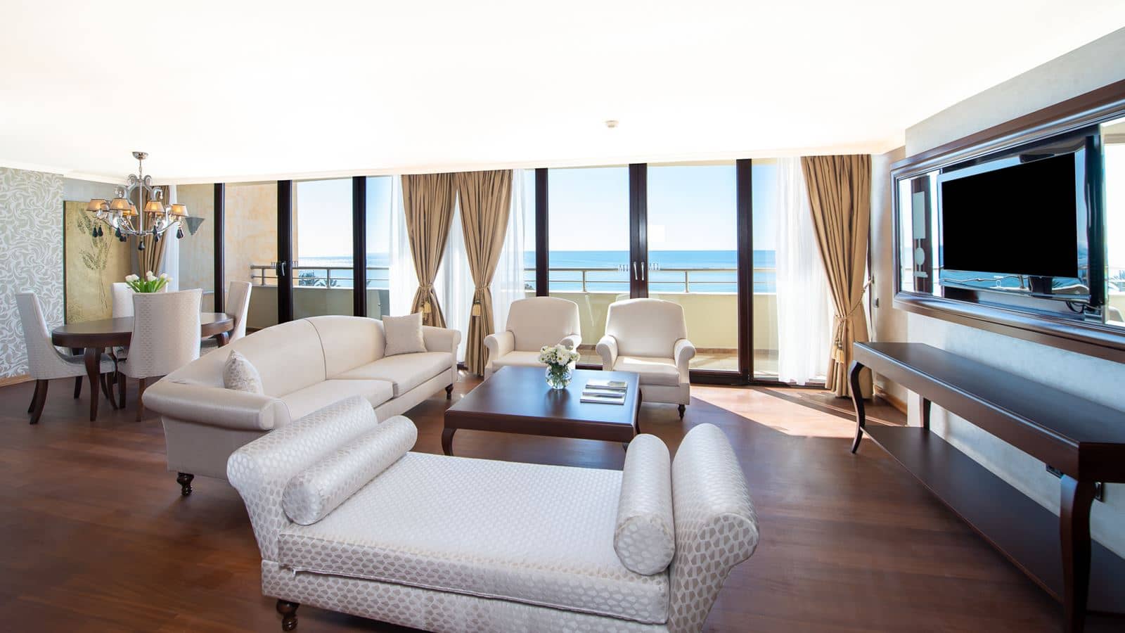 rooms-king-suite