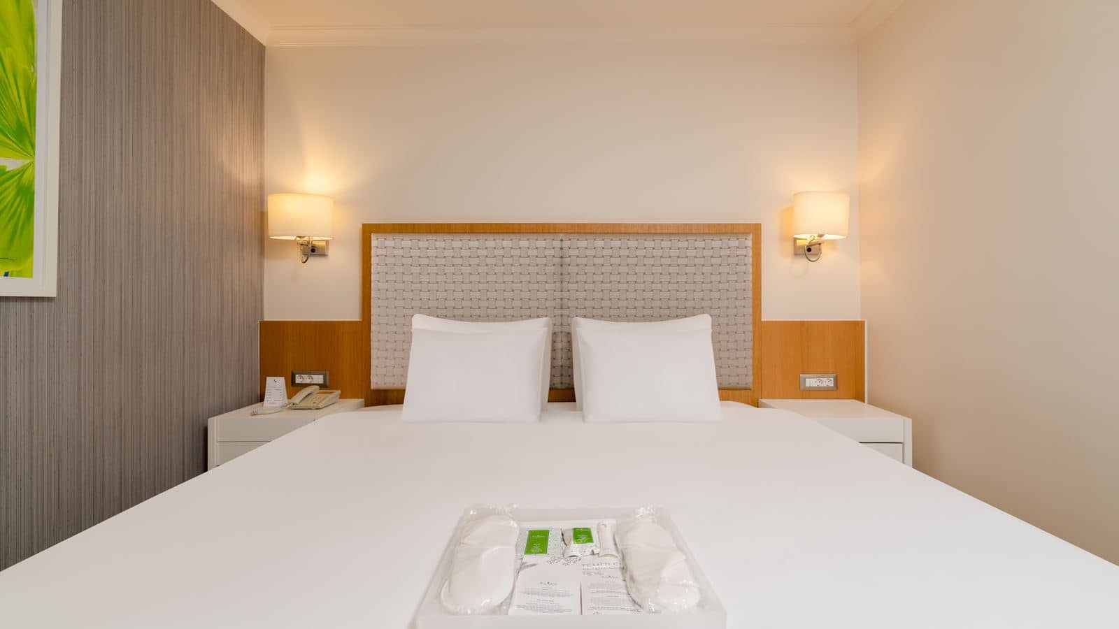 rooms-family-terrace-suite-with-jacuzzi