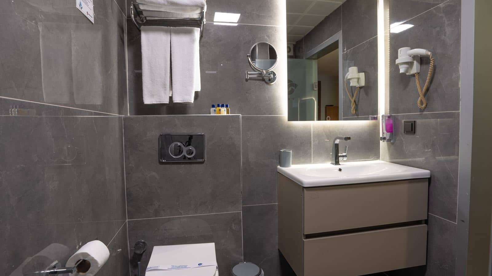 rooms-standard-room