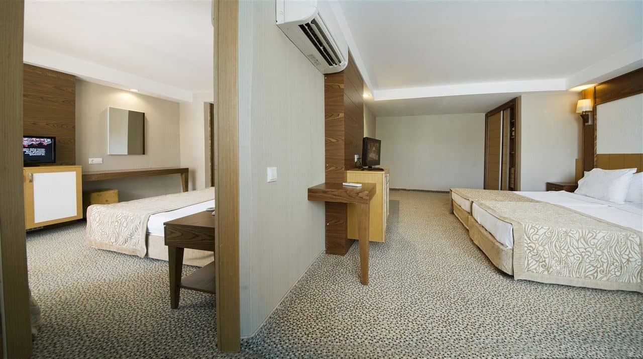 rooms-family-room