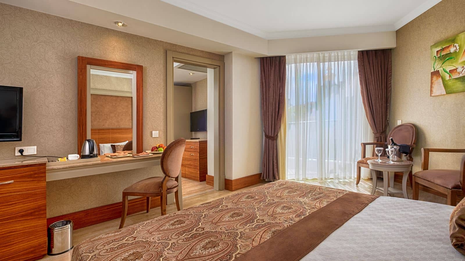 rooms-swim-up-family-room