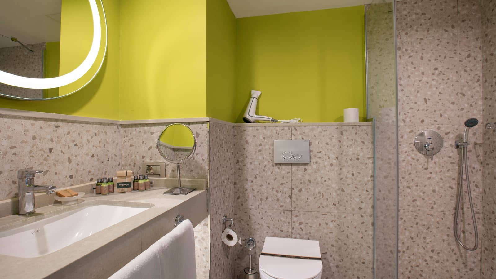 rooms-junior-family-room