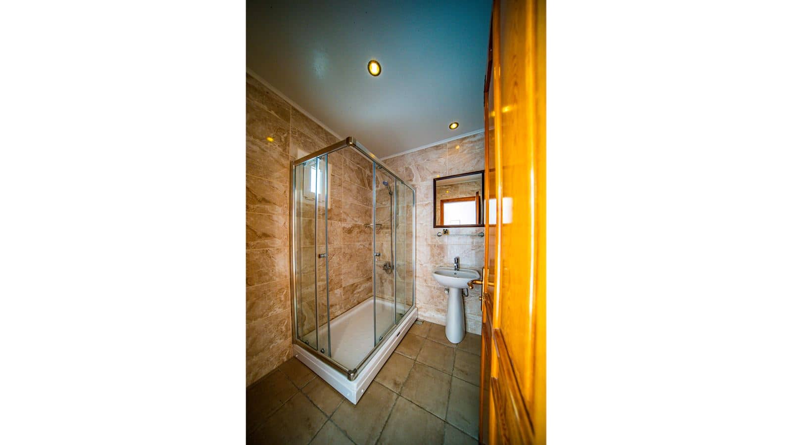 rooms-standard-room