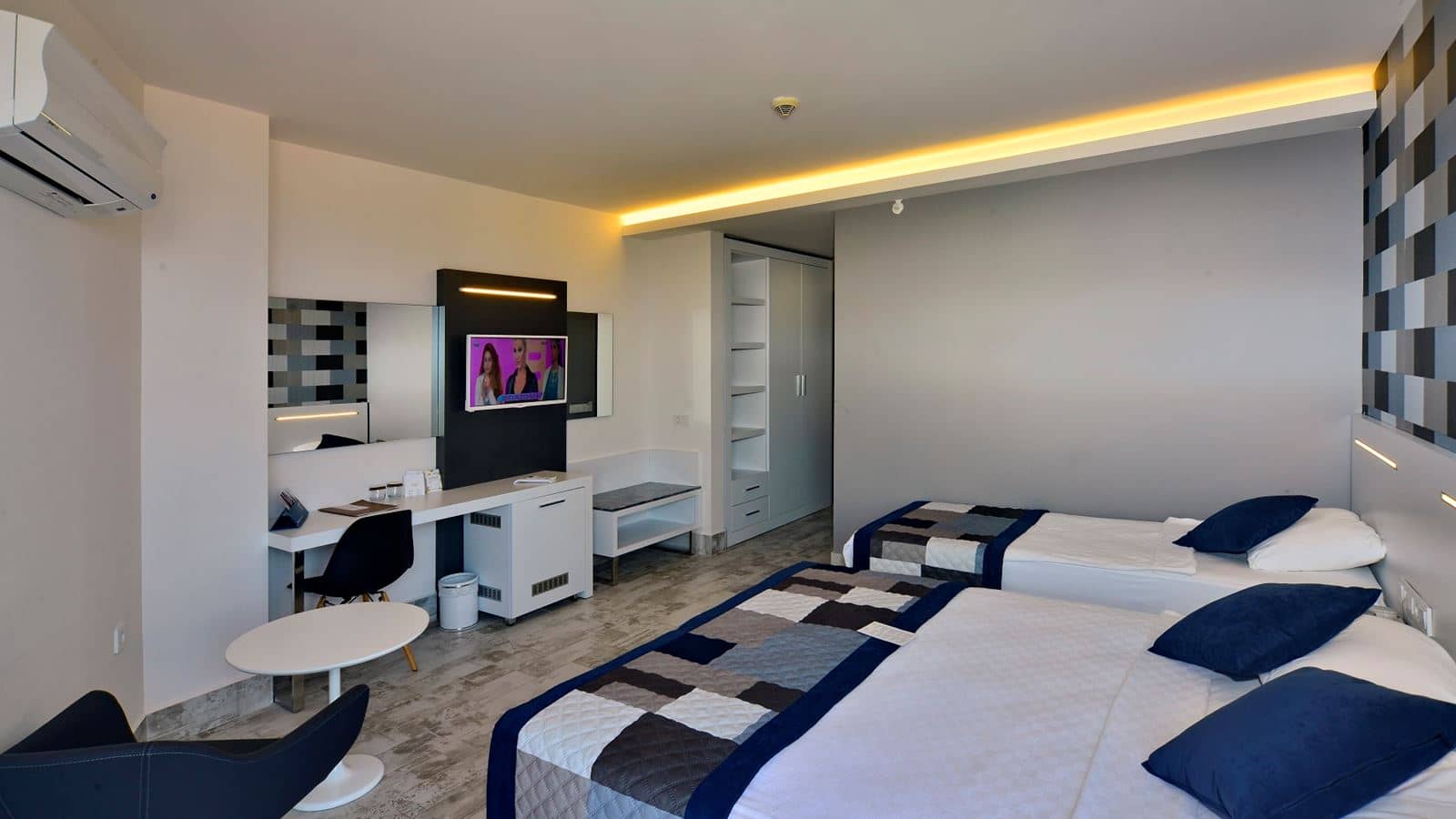 rooms-junior-terrace-suite