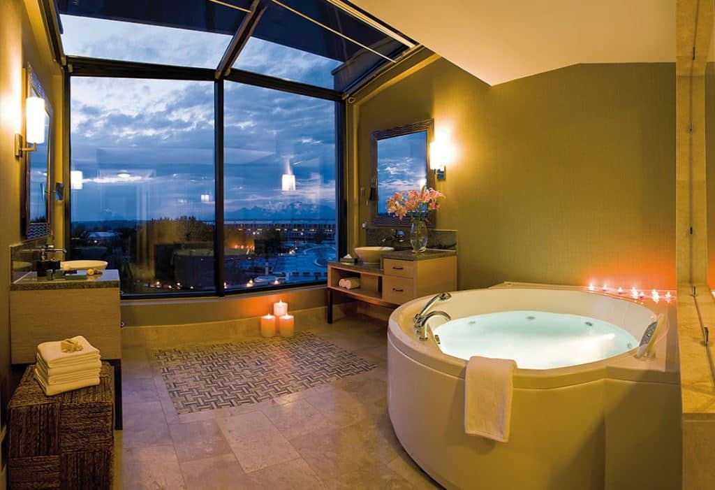 rooms-king-suite