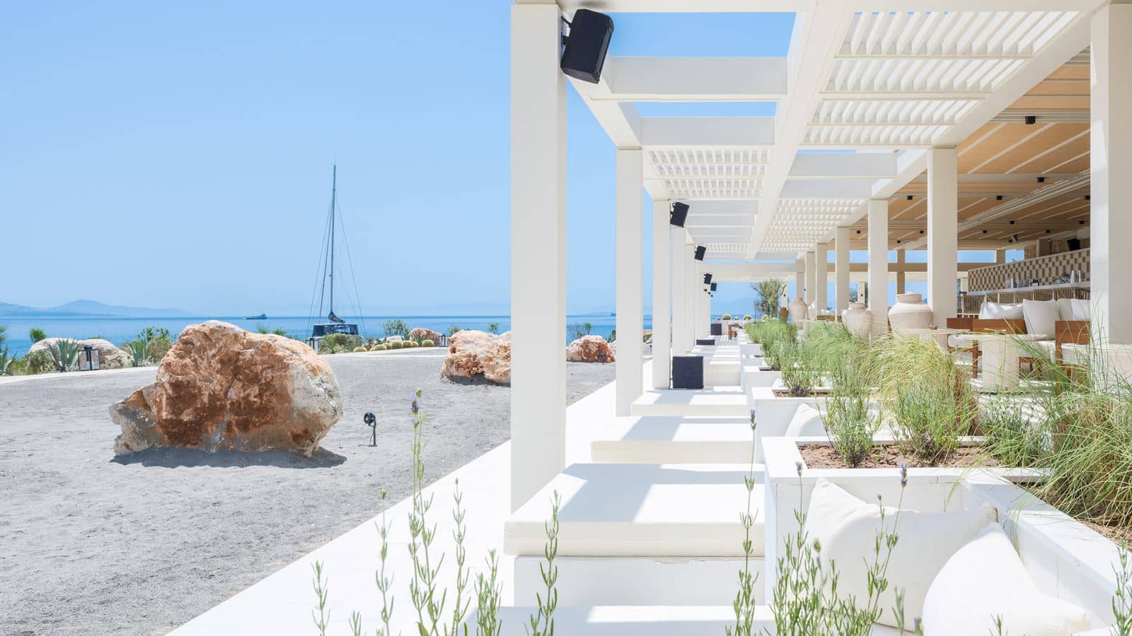 restaurants-cape-beach-lounge--club