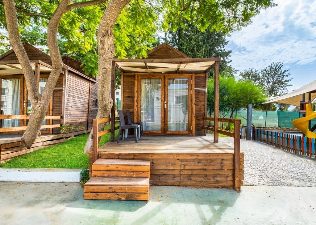 rooms-tiny-room