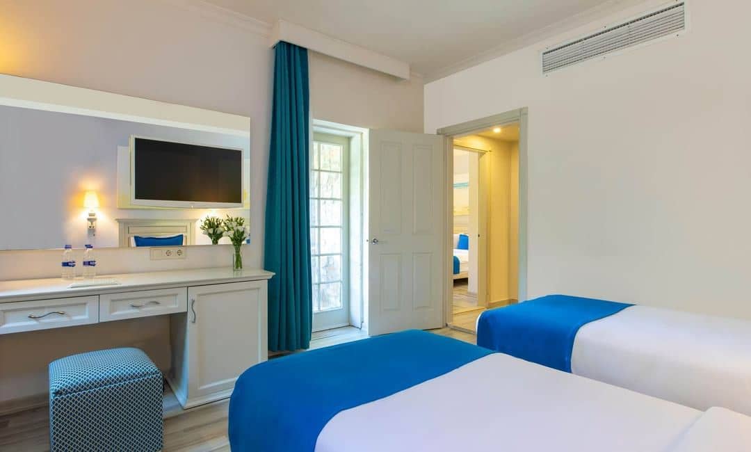 rooms-family-room