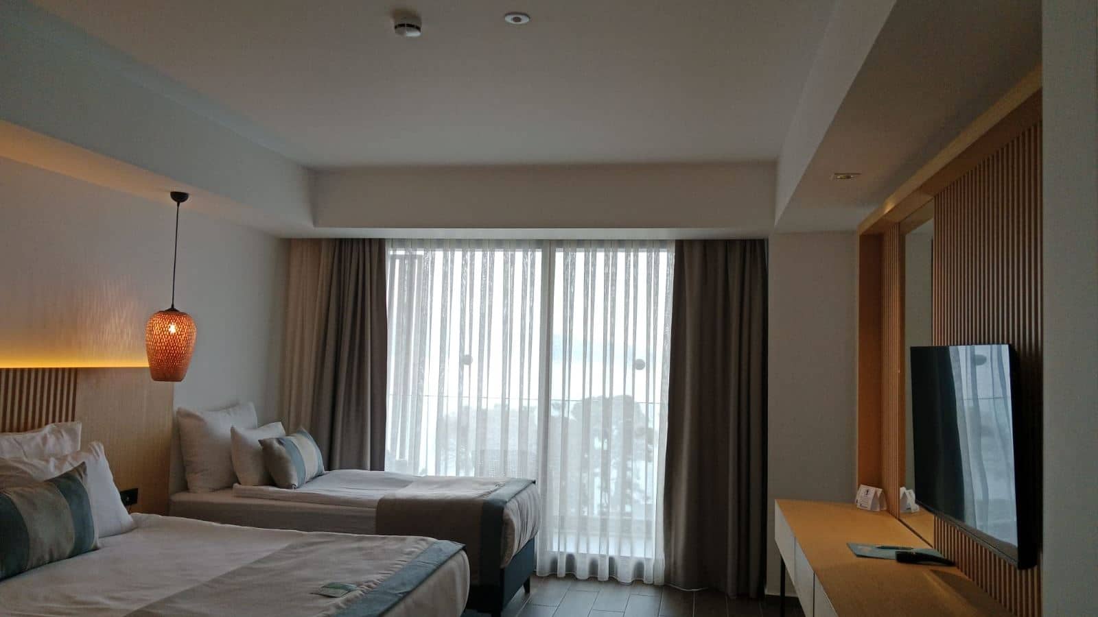 rooms-superiror-room-main-building