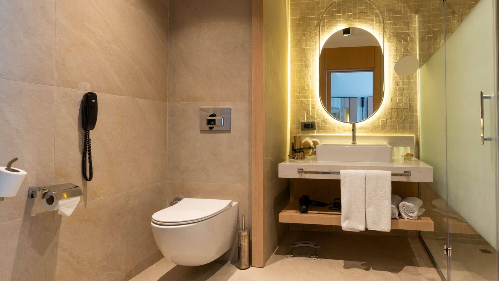 rooms-superior-room