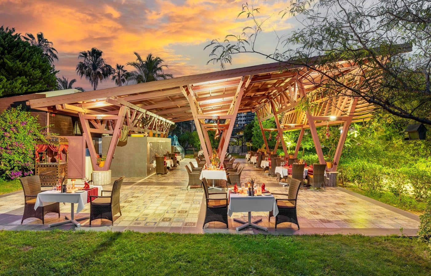 restaurants-dafne-ala-carte-restoran-gece-yemegi