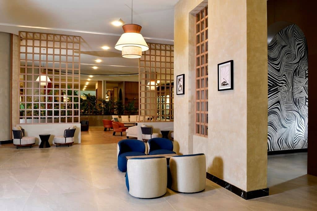 bars-tee-lounge