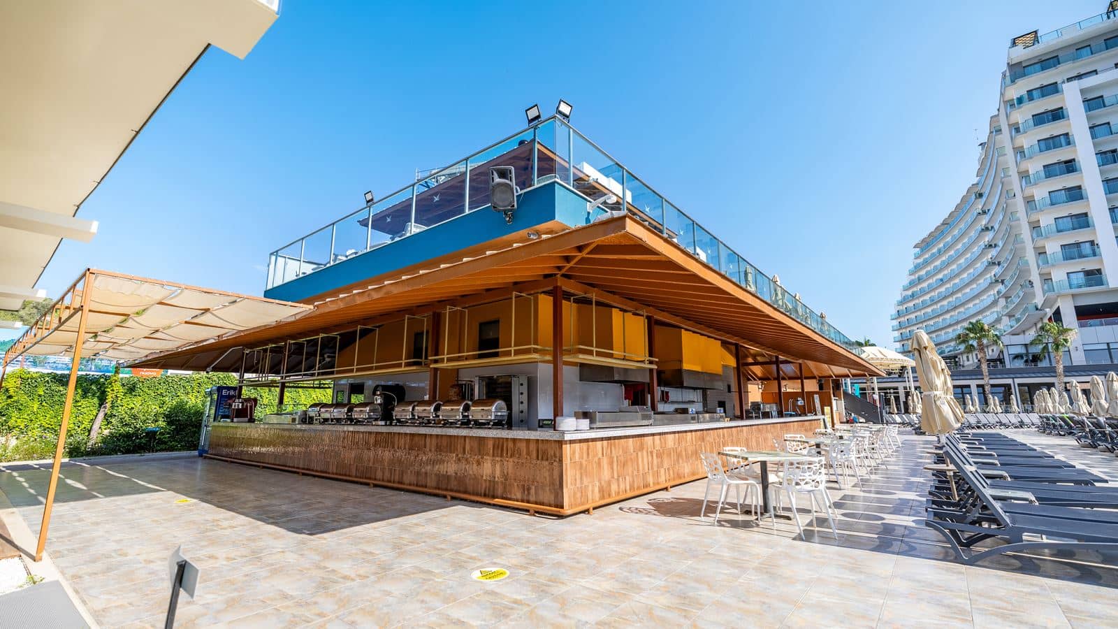 bars-booze-and-snack-pool-bar