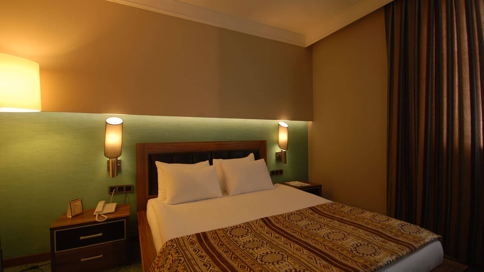 rooms-standard-room