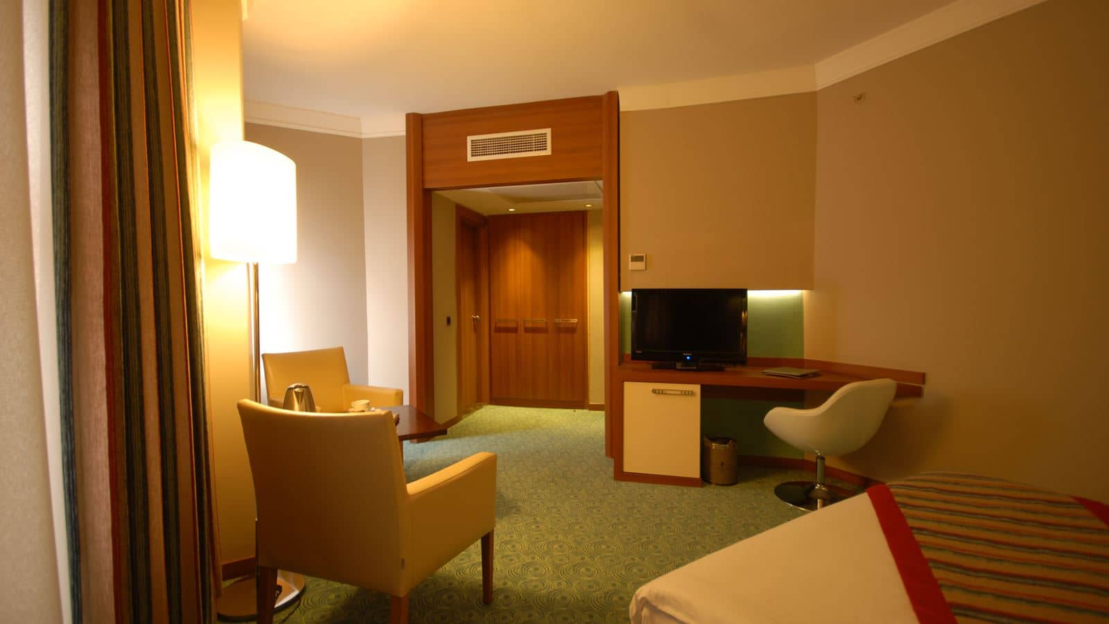 rooms-standard-room