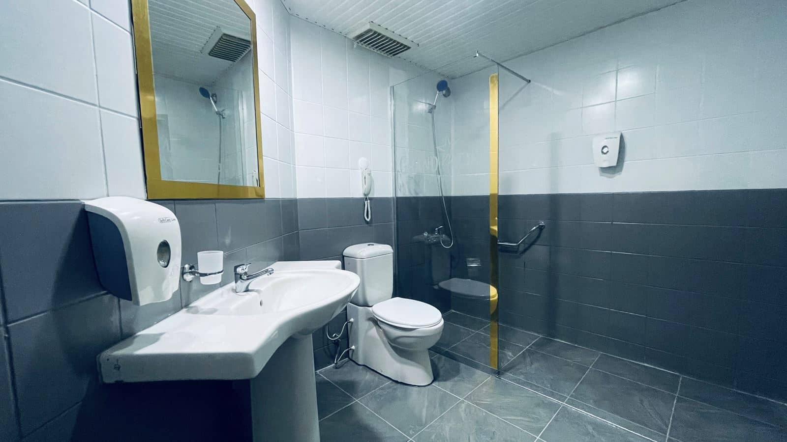 rooms-family-rooms