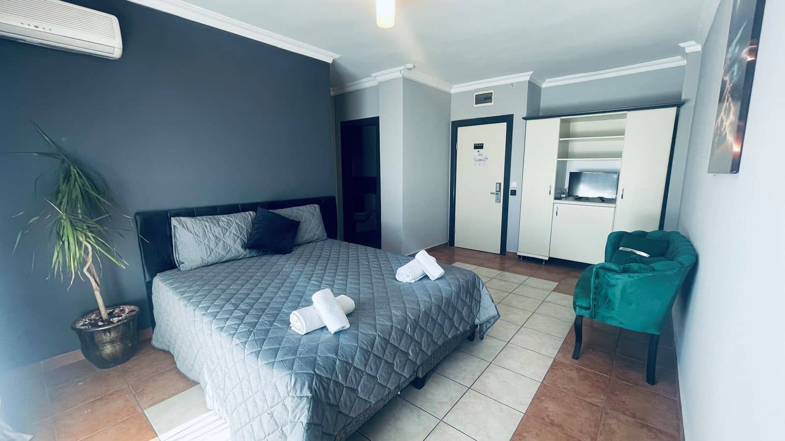 rooms-family-rooms