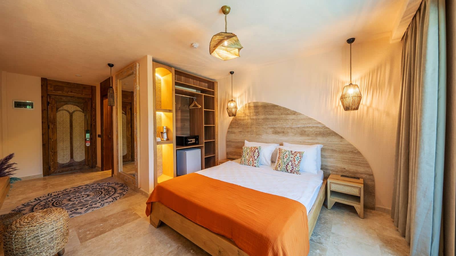 rooms-deluxe-room-with-sea-view