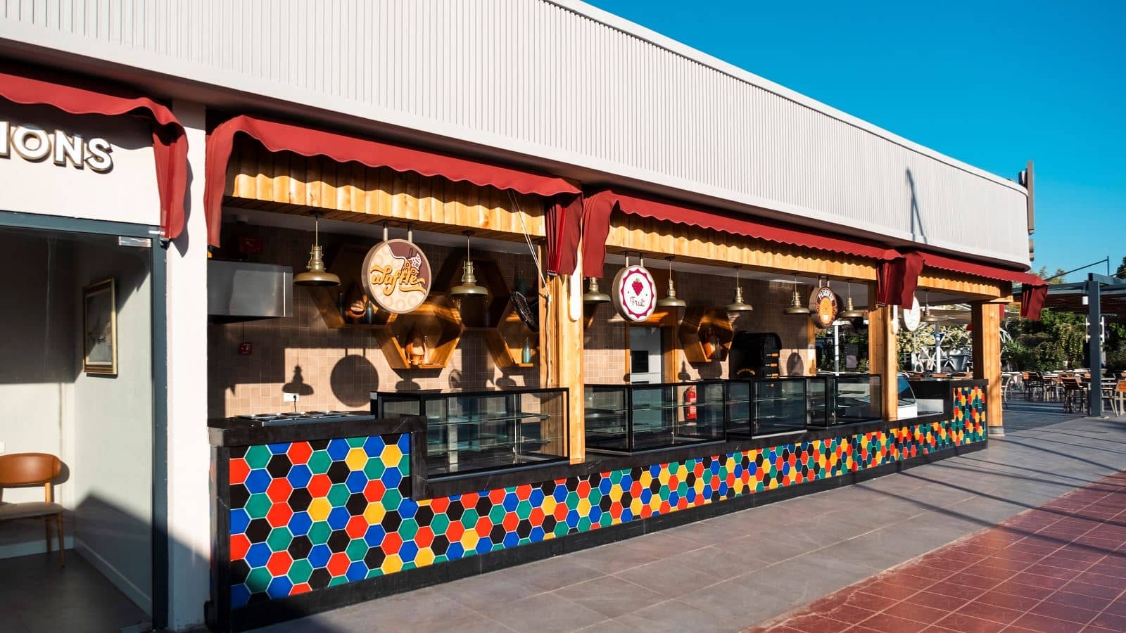 restaurants-main-building