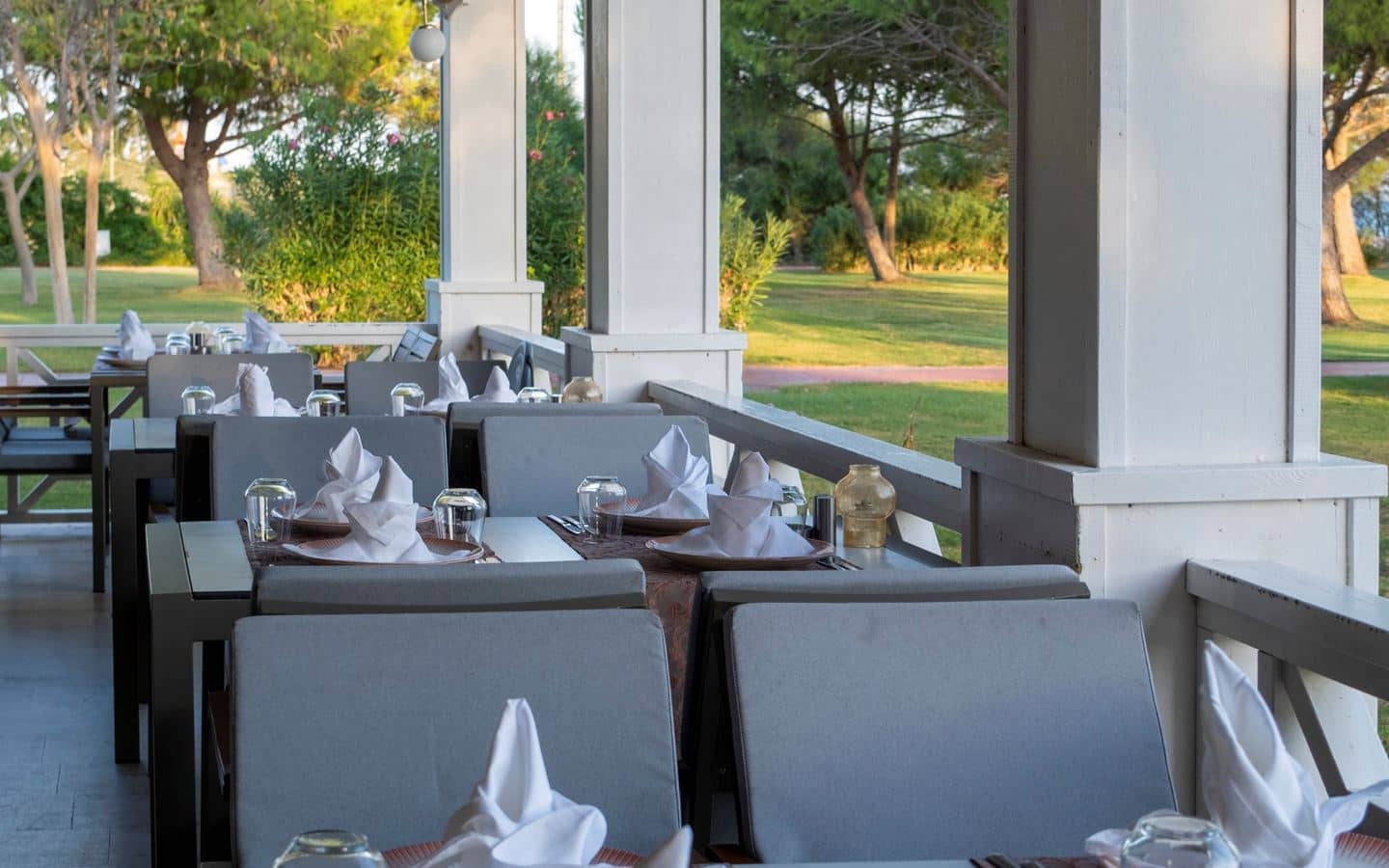 restaurants-meze-turkish-alacarte-restaurant