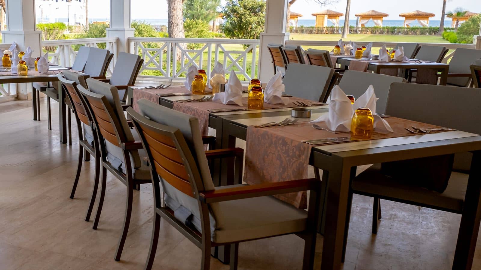 restaurants-meze-turkish-alacarte-restaurant
