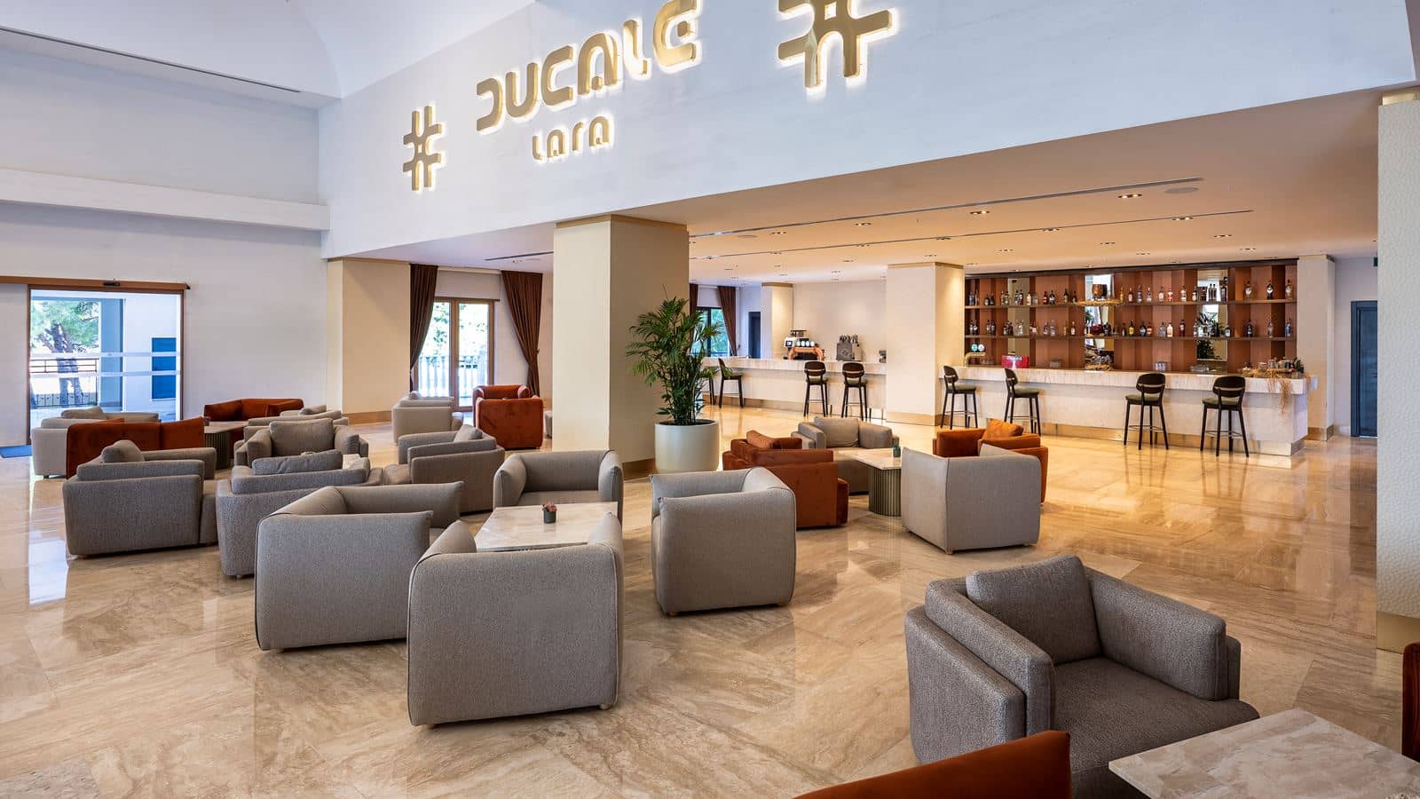 bars-fora-lobby-bar