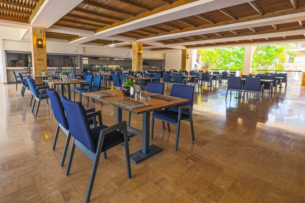 restaurants-snack-restaurant-beach