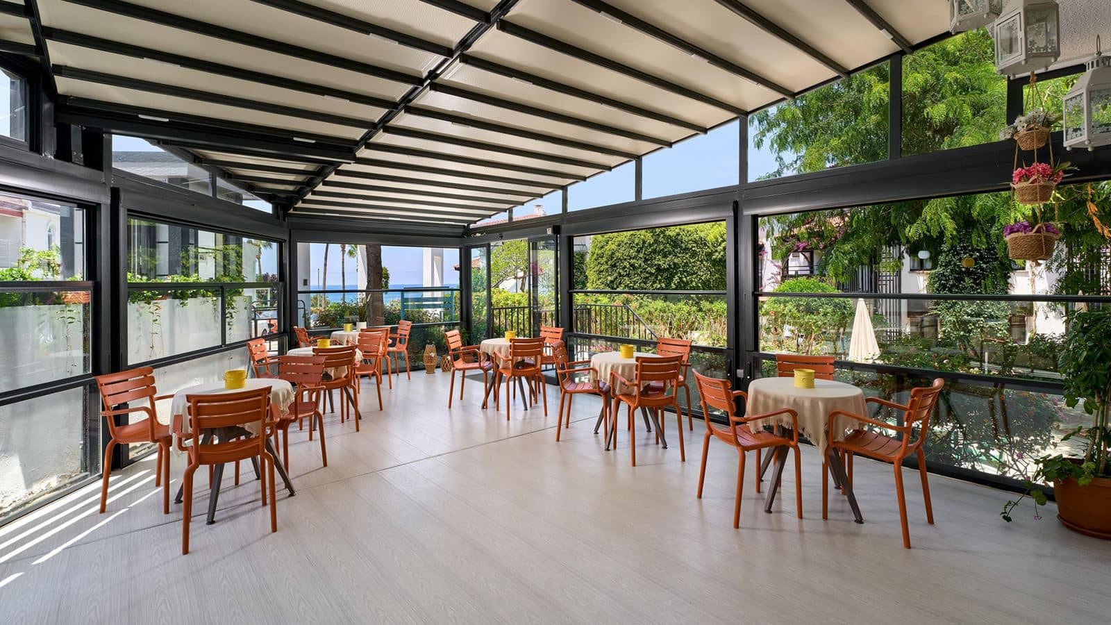 restaurants-restaurants