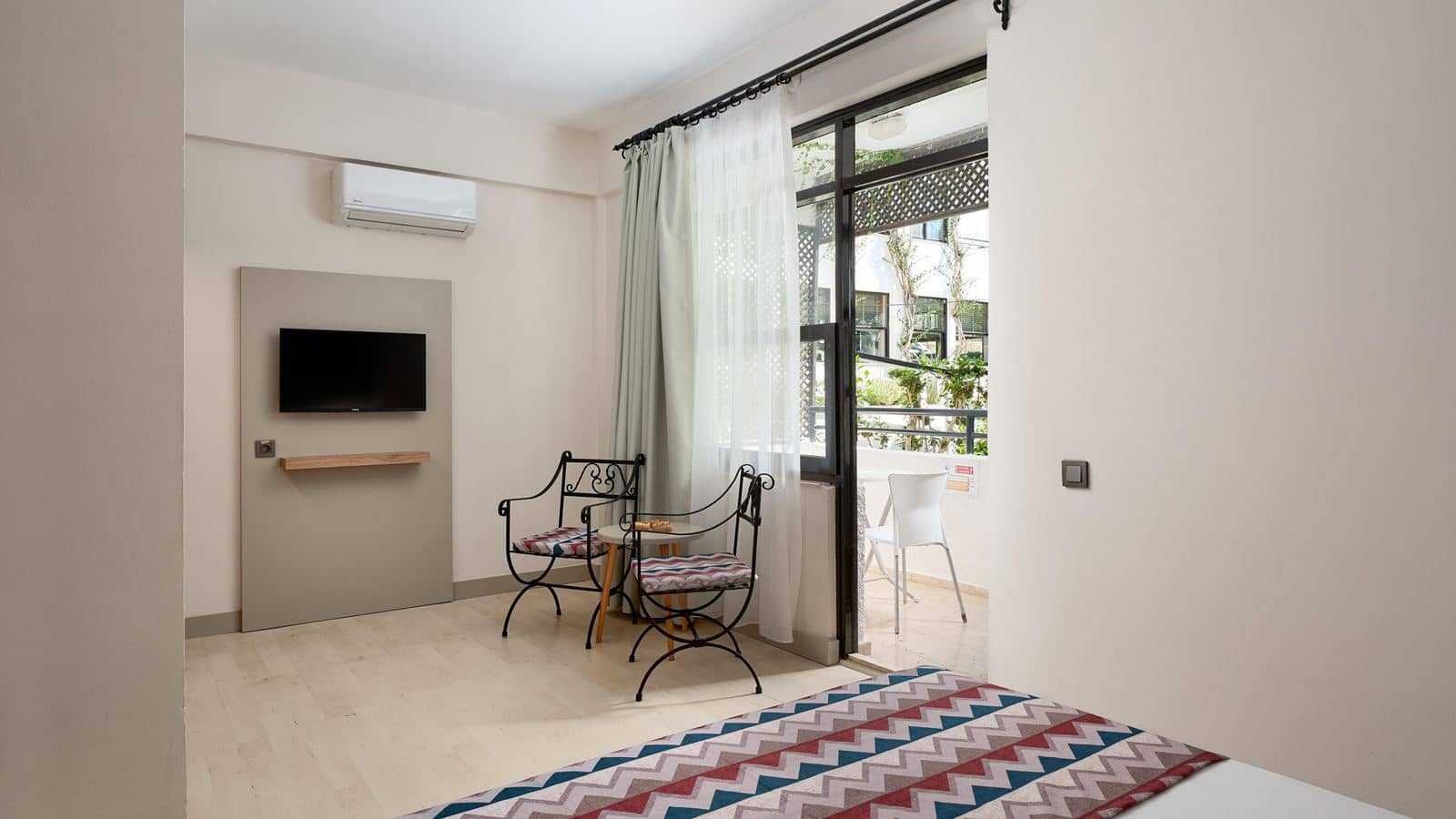 rooms-standard-room