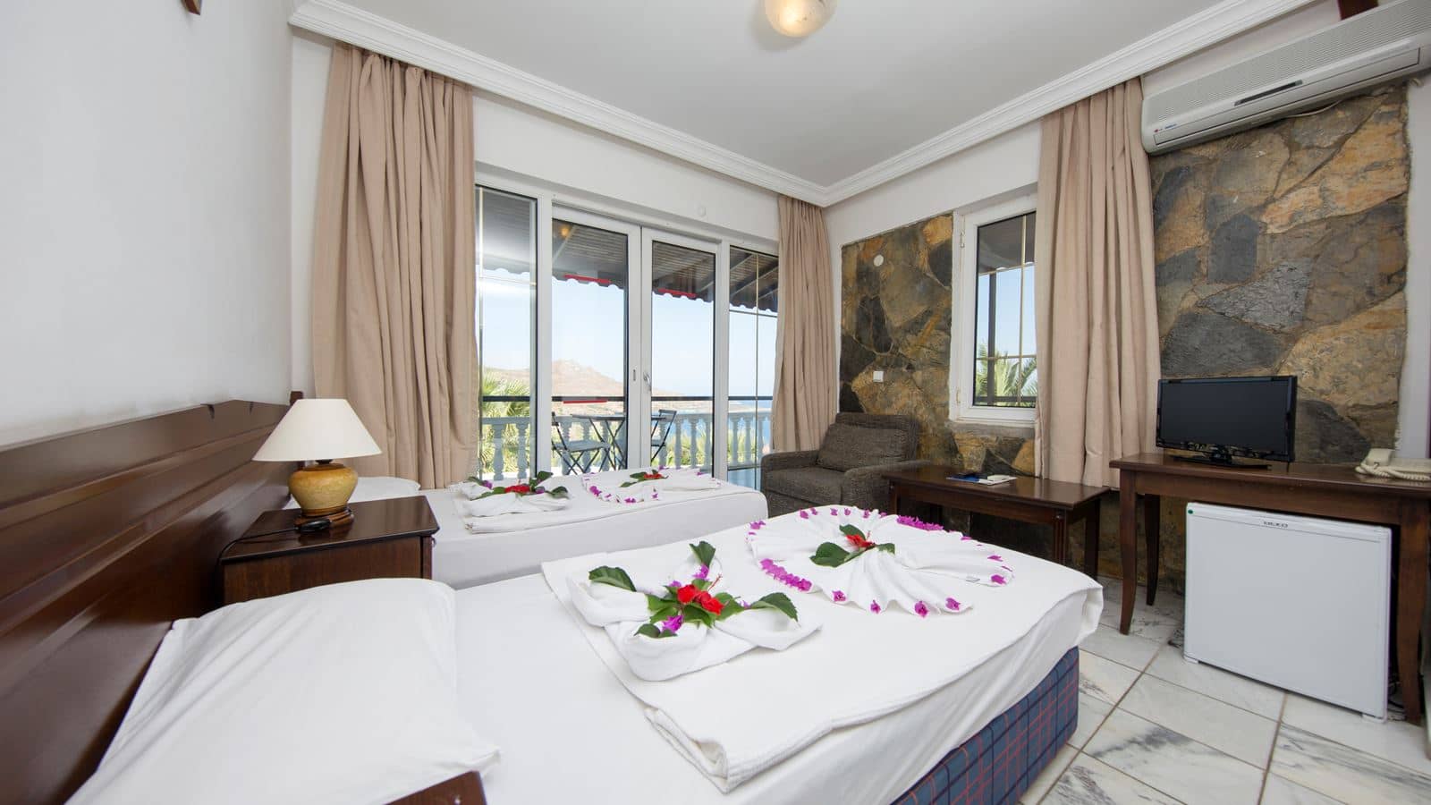 rooms-standard-room