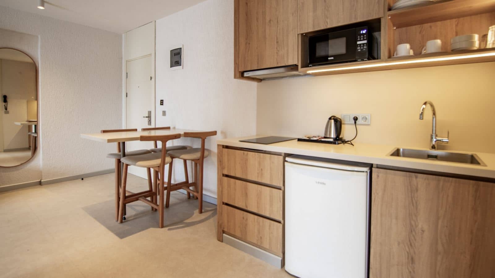 rooms-main-building-family-room